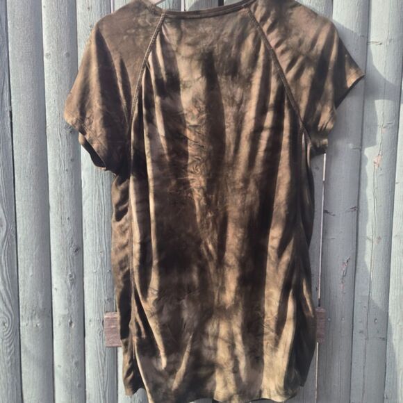 Vogo Athletica Tie-Dye Performance Tee | Large - Picture 2 of 3